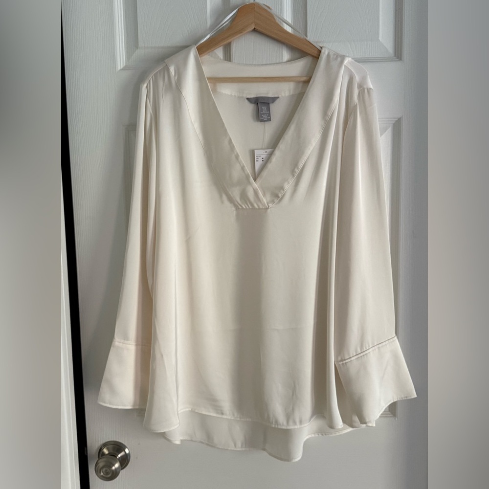 H&M NWT Elegant Cream V-Neck Blouse